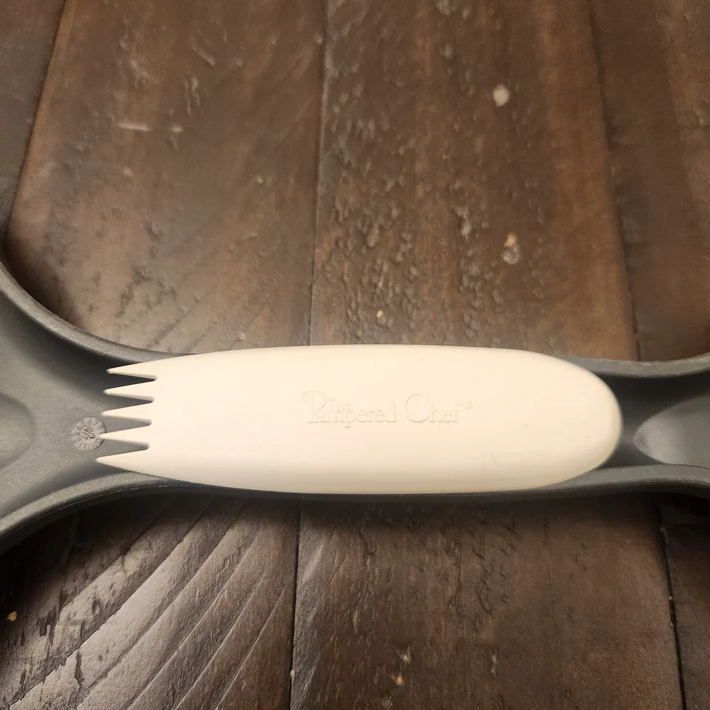 Pampered Chef Gray Baker's Roller